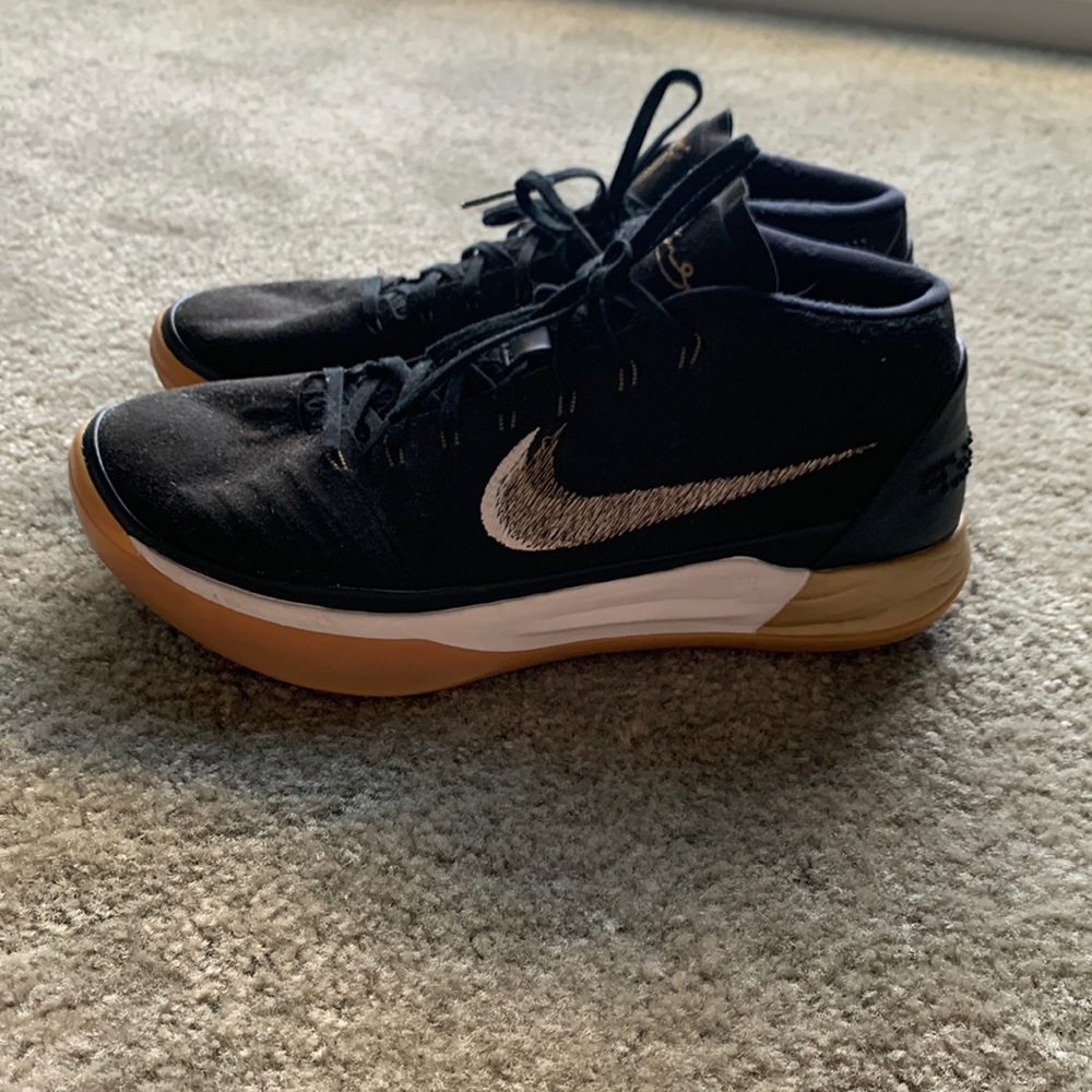 Kobes Nike